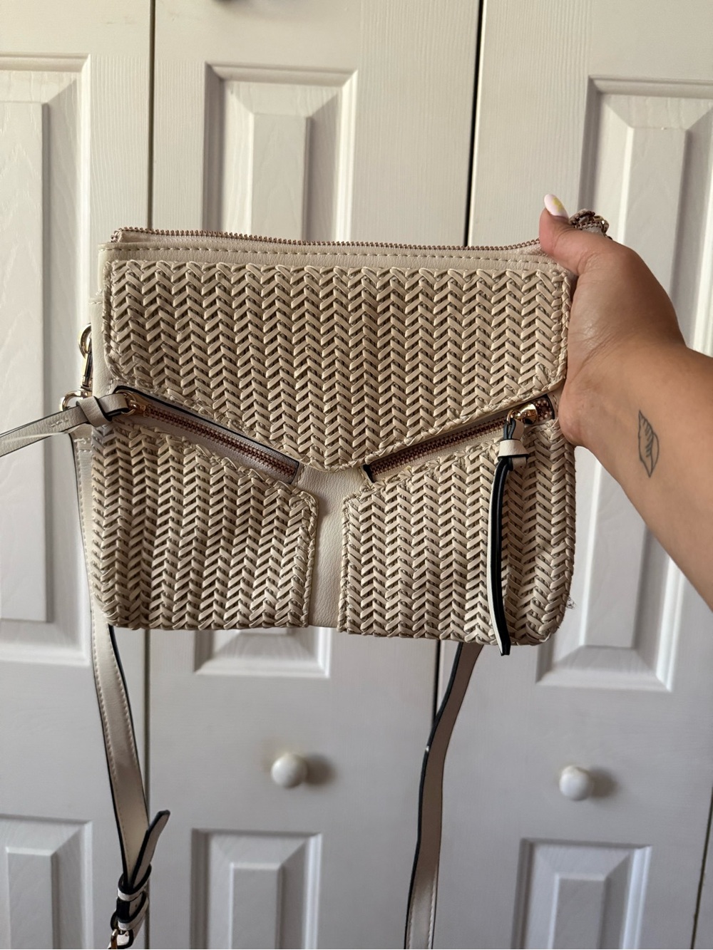 Woven Crossbody Bag in Beige - Lightweight Everyday Shoulder Bag
